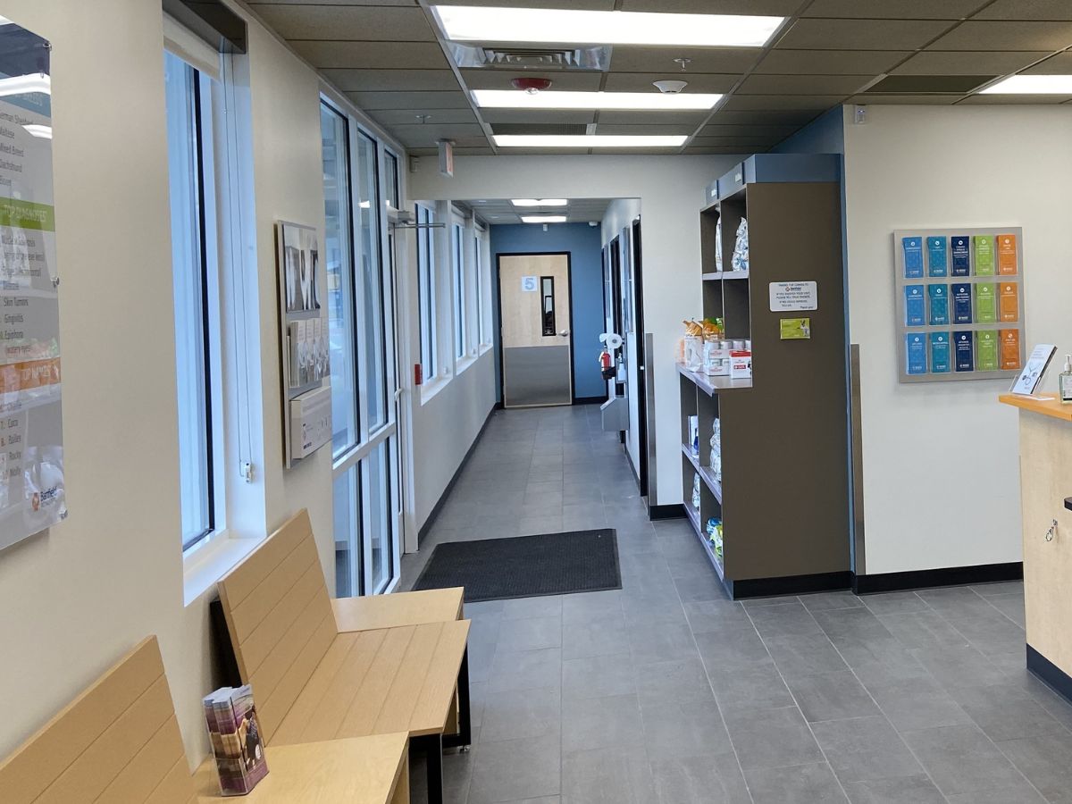 The Banfield Pet Hospital: Smyrna lobby