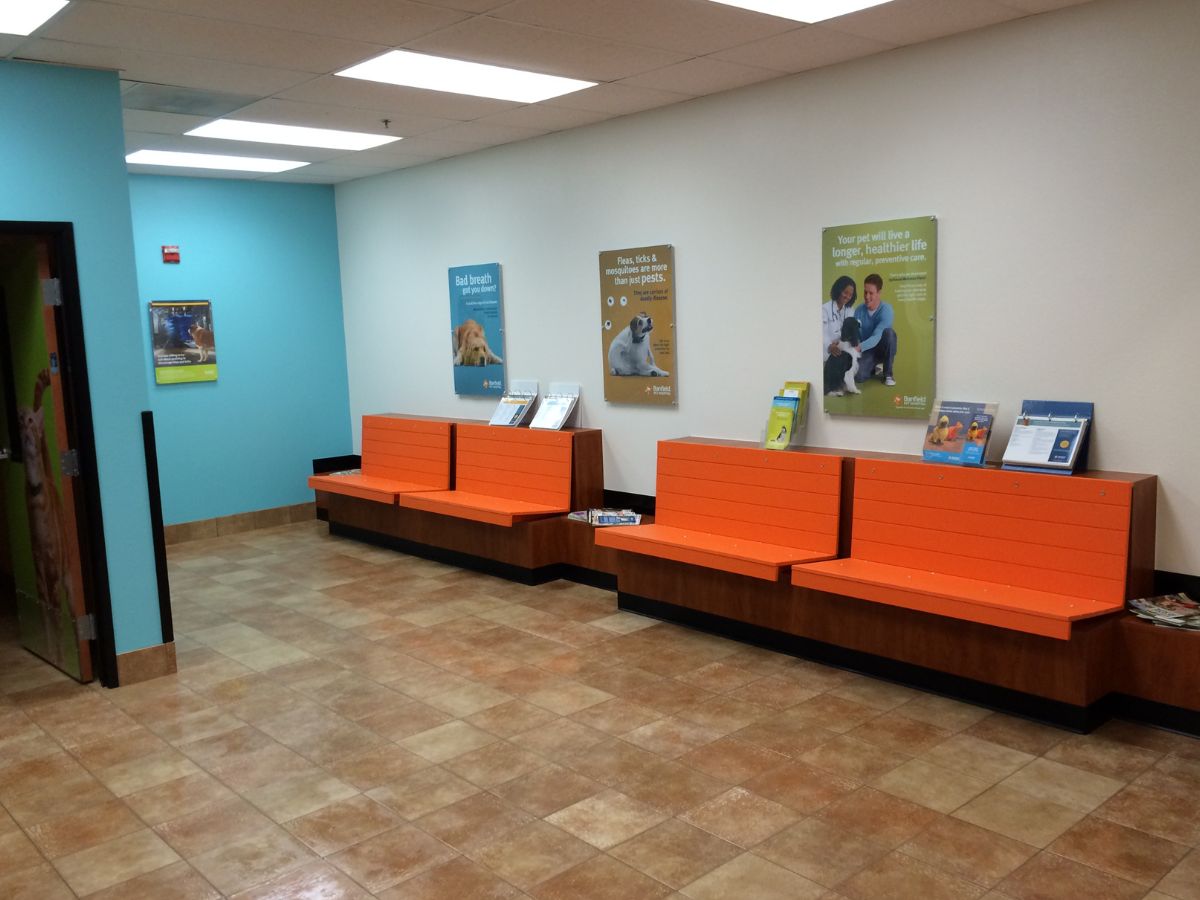 The Banfield Pet Hospital: Douglasville lobby