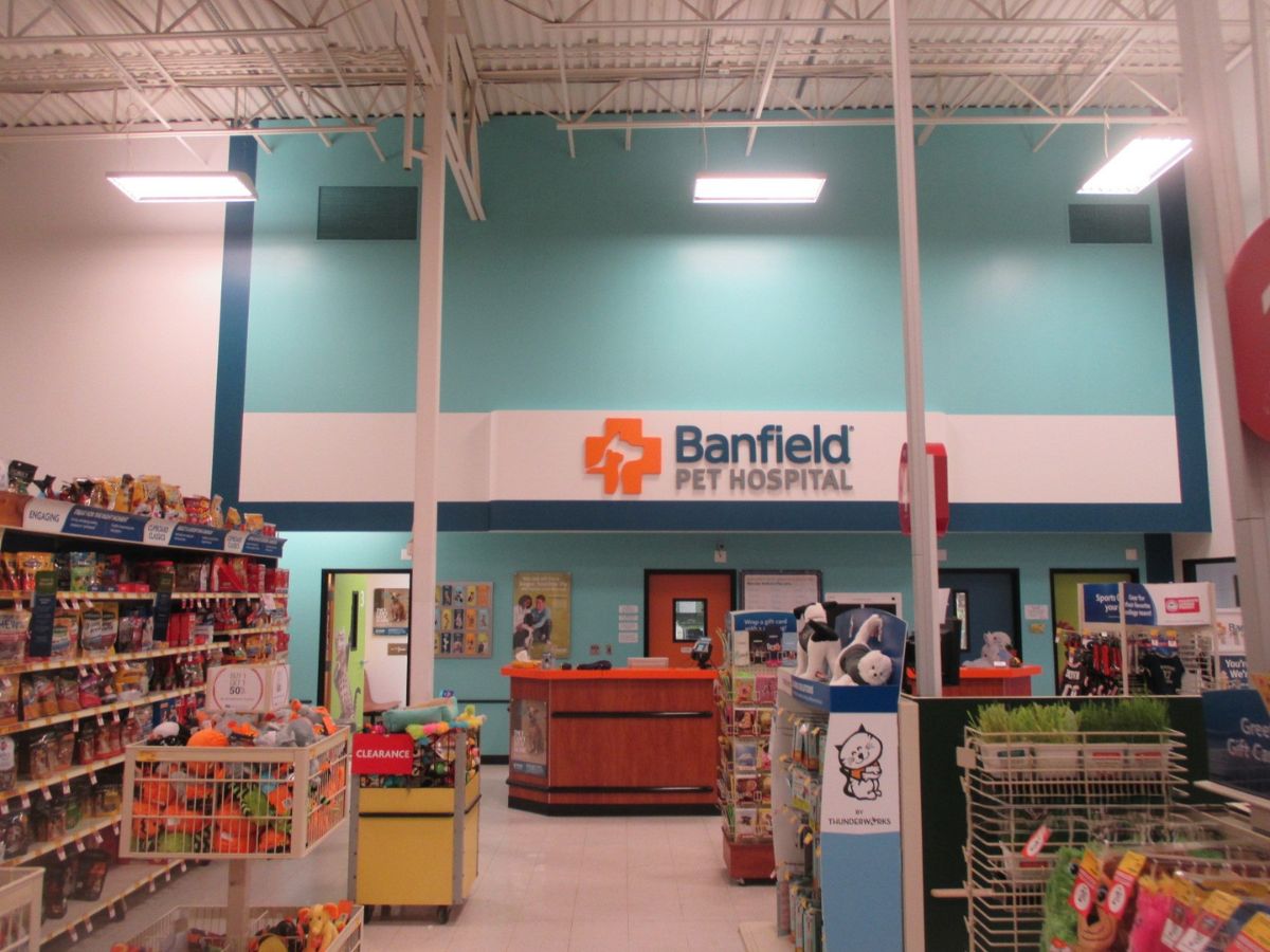The shop and shelves inside the PetSmart and Banfield - Washington