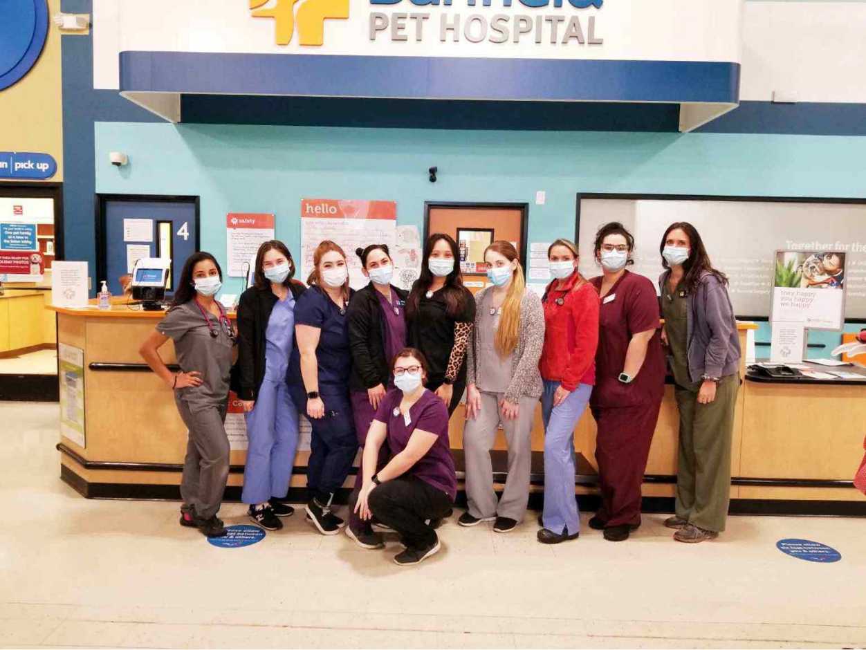A group of Banfield Associates at the Banfield Pet Hospital