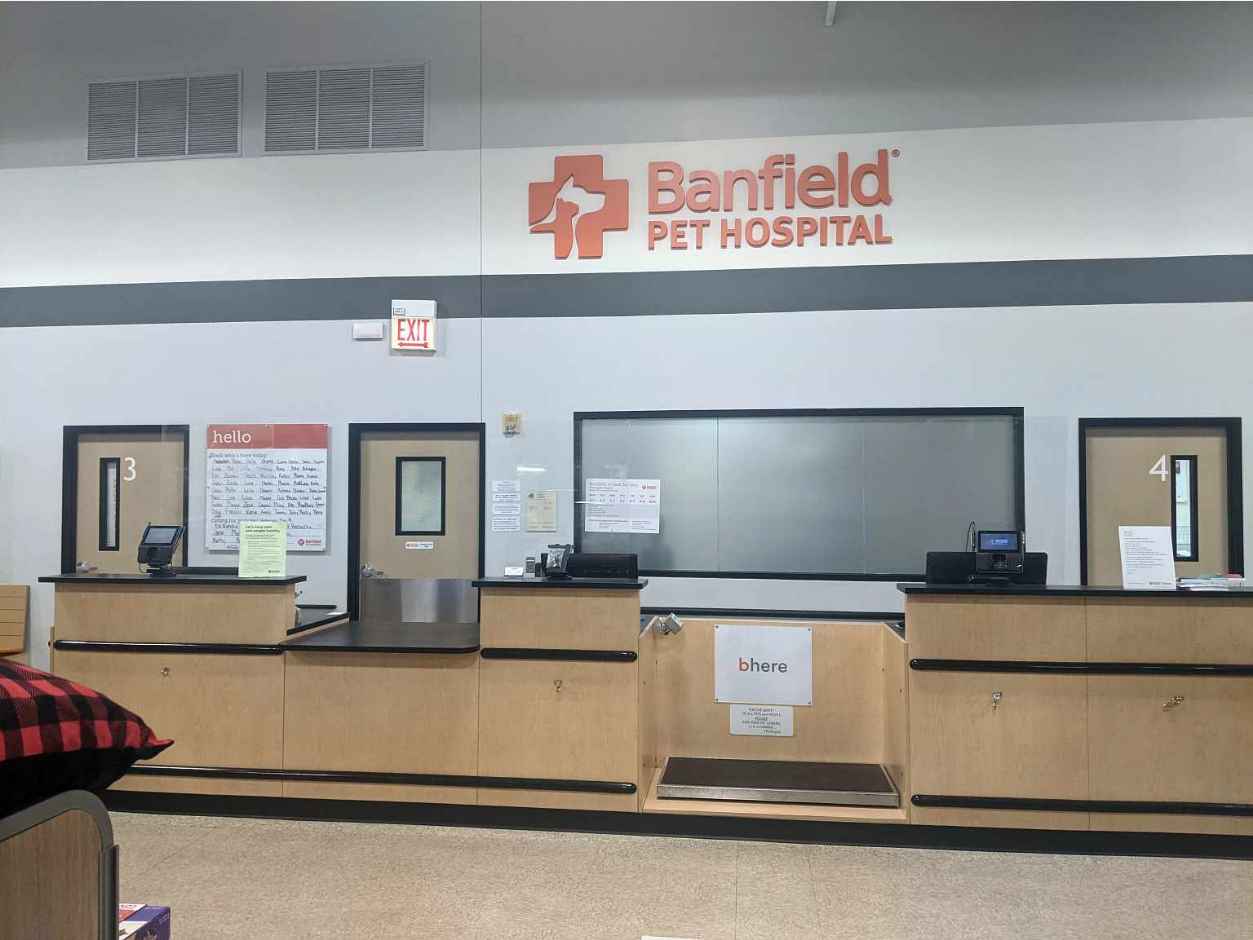 The front desk at the Banfield Pet Hospital
